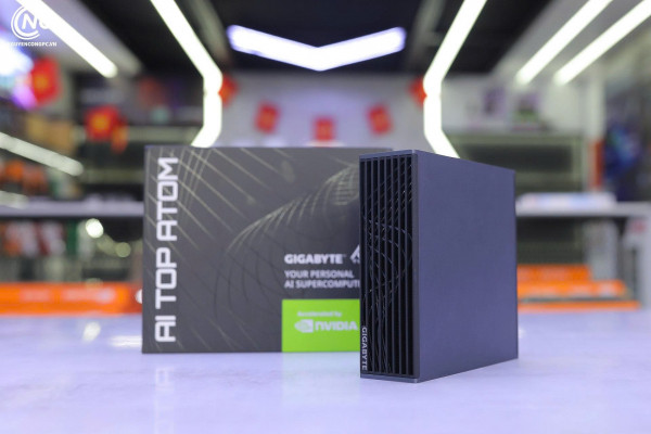 PC Gigabyte AI TOP ATOM (ATAGB10-9000)