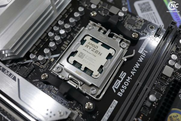 CPU AMD Ryzen 7 7700 Chính hãng (Tray, 3.8GHz Boost 5.3GHz, 8 Nhân 16 Luồng, 32MB Cache, PCIe 5.0)