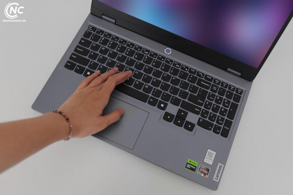 Laptop Lenovo LOQ Gaming 15ARP9 (Ryzen 5 7235HS, 12GB, 512GB SSD, RTX 4050 6GB, 15.6 inch FHD 144Hz, Win 11, Luna Grey)