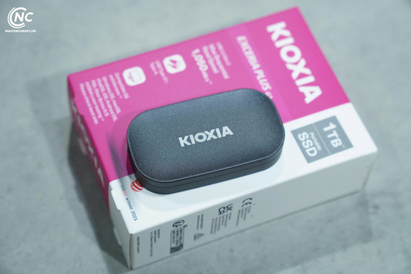 Ổ cứng di động SSD KIOXIA EXCERIA PLUS G2 Portable 1TB (LXD20K001TG8)