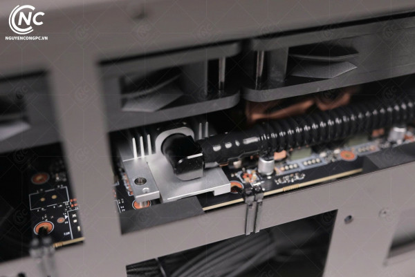 AORUS RTX 5090 AI BOX