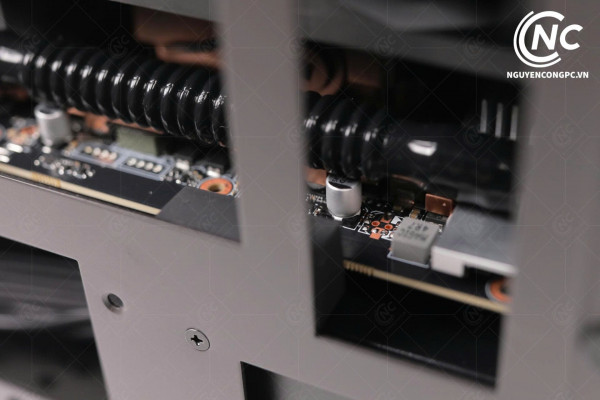 AORUS RTX 5090 AI BOX