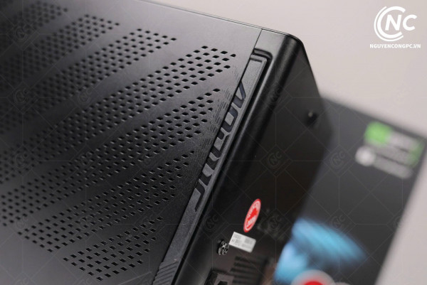 AORUS RTX 5090 AI BOX