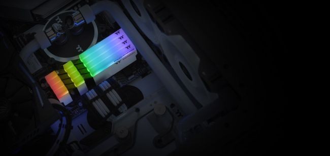 ToughRAM Không trang bị LED RGB