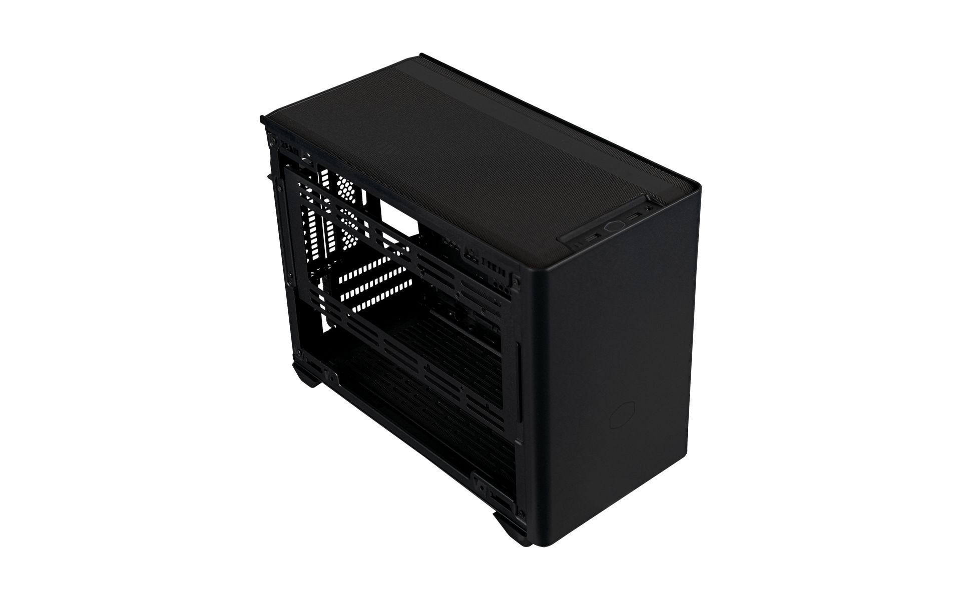 MasterBox NR200P Black có thể chứa đến tổng cộng 7 quạt