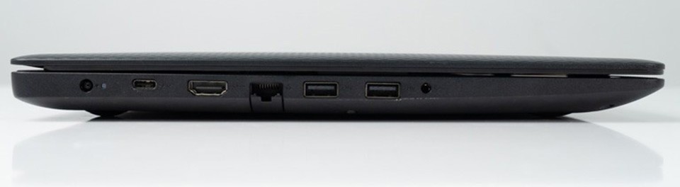 Dell Inspiron N3593C có đầy đủ mọi kết nối phổ biến hiện nay