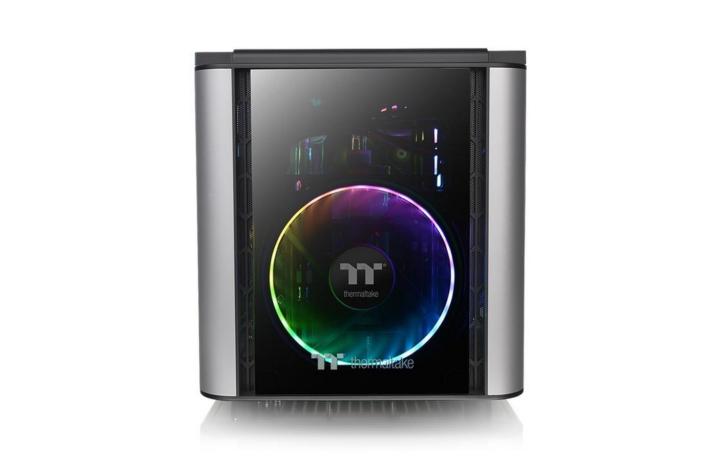 Thermaltake Level 20 VT cài sẵn quạt 200mm