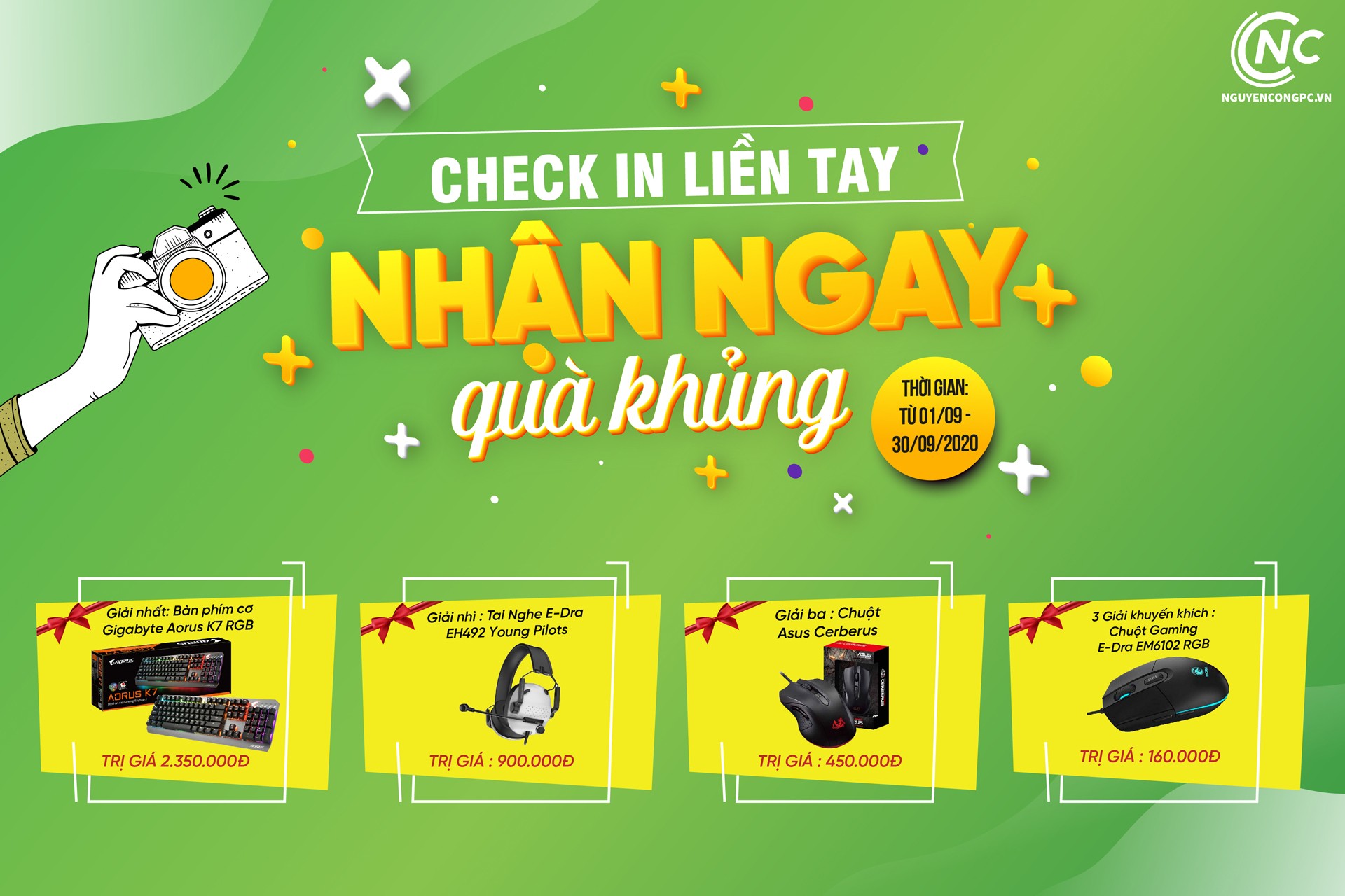 check-in-lien-tay-nhan-ngay-qua-khung