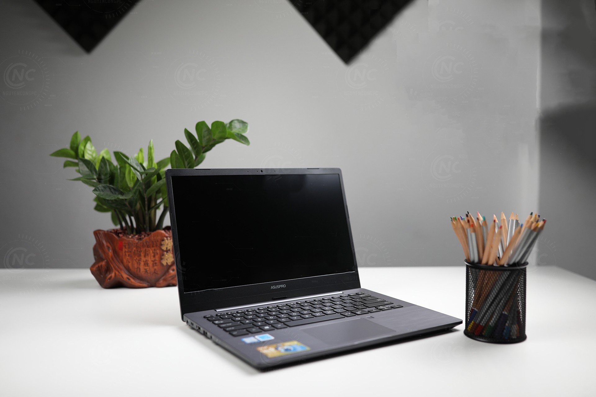 top-5-laptop-cho-sinh-vien-kinh-te-ke-toan-quan-tri-va-marketing-dang-mua-nhat-nam-2020-4