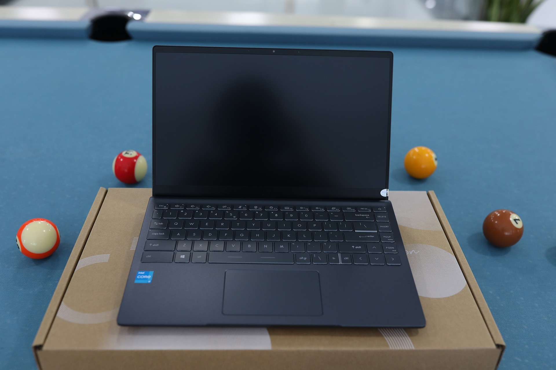 Laptop MSI Modern 14 B11MOU 851VN 